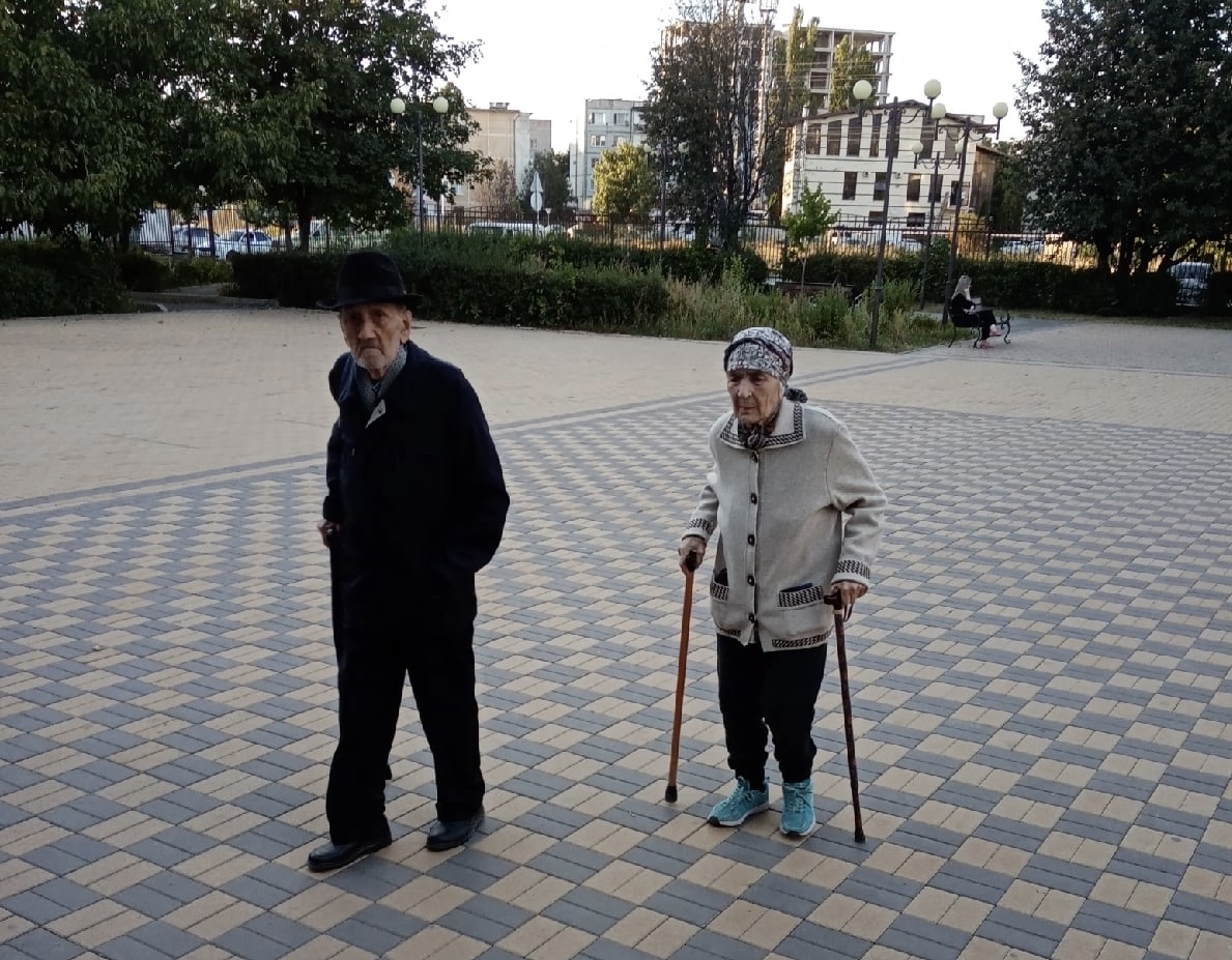 Старшее поколение голосует  