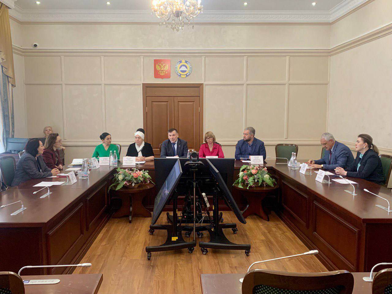 Заседание Конкурсной комиссии по проведению конкурсного отбора на предоставление грантов в форме субсидий из бюджета Карачаево-Черкесской Республики социально ориентированным некоммерческим организациям