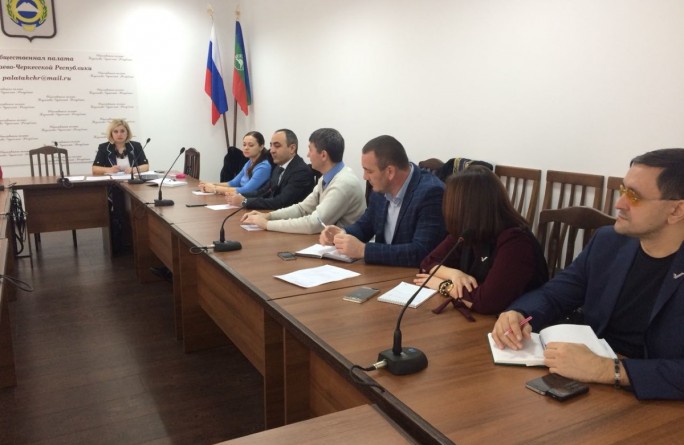 "Социальное волонтерство" обсудили в Общественной палате