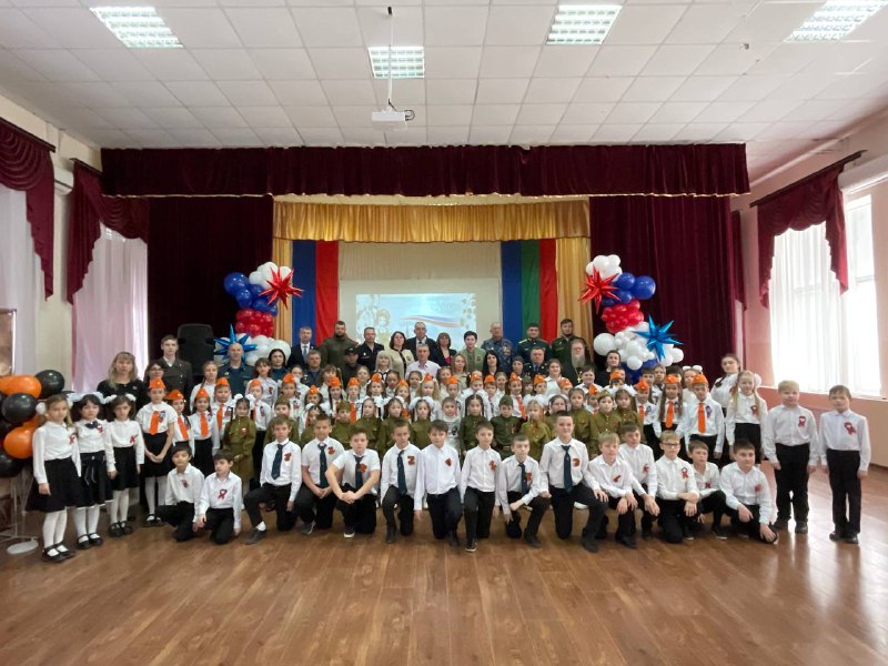 По инициативе Общественной палаты Карачаево-Черкесии в МБОУ «Центр образования № 11» города Черкесска состоялось мероприятие «Мы этой памяти верны», посвященное героям Отечества
