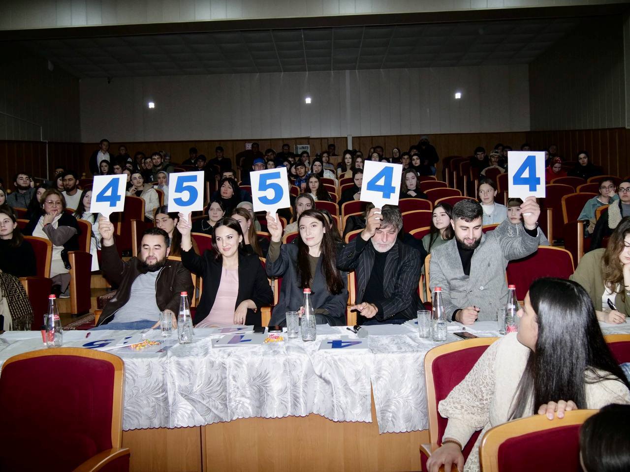 В стенах университета КЧГУ прошел фестиваль первокурсников “Первый среди первых”