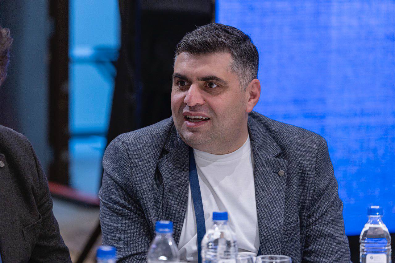 Руководитель группы тренеров-преподавателей Общественного штаба по наблюдению за выборами Гарик Нерсесович Кургинян отметил