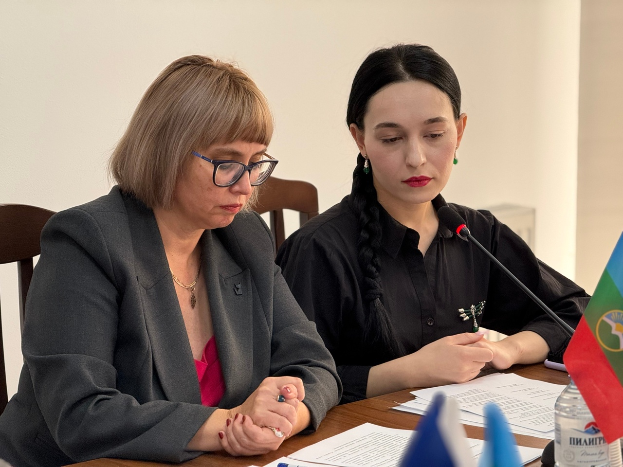 В Общественной палате Карачаево-Черкесии прошел Круглый стол на тему: «Материнство и культура: воспитание детей через традиции и ценности»