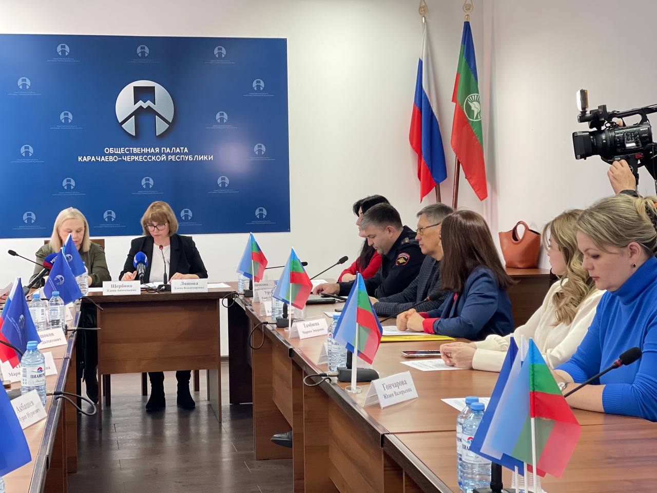 В Общественной палате Карачаево-Черкесии прошло совещание на тему: «Вопросы демографического роста и рождаемости в Карачаево-Черкесской Республике: достижения и проблемы»