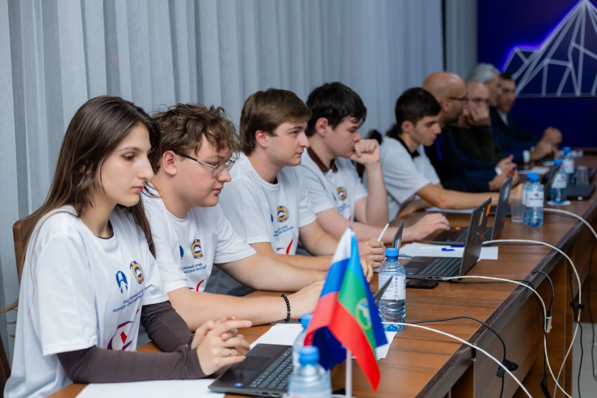 Итоги первого дня голосования подвели в ЦОН