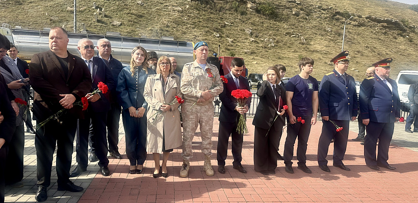 Члены ОП КЧР приняли участие в церемонии захоронения останков защитников Кавказа